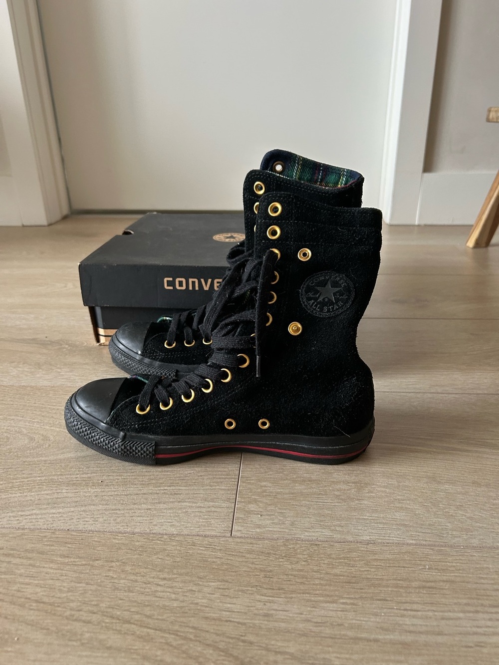 Converse Suède Black High-Top Lace-Up Sneakers with Gold Eyelets